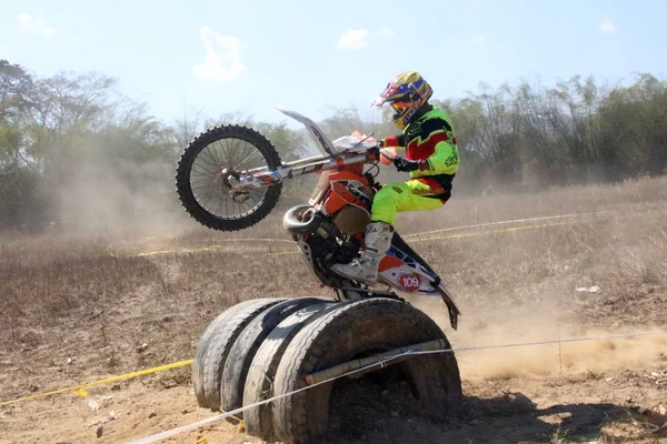 Enduro Rider Extreme Test — Stock Photo, Image