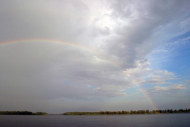 sabah yağmur sonra gökkuşağı