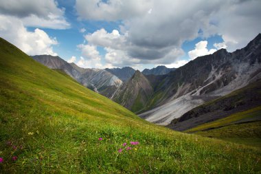 Doğu Sayan dağlara seyahat
