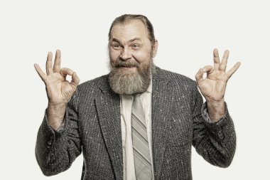 Takım elbiseli bir adam portresi