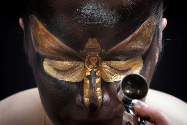 Close Body Art Motýl Totenkopf Dívčí Tvář Černém Pozadí Studio — Stock fotografie