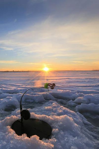 Fishing rod about wells — Stock Photo, Image