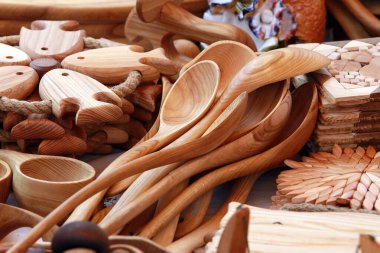 tahta çatal bıçak takımı