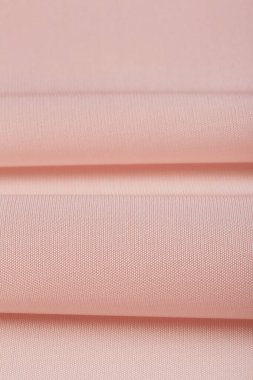 pembe şifon kıvrımlar