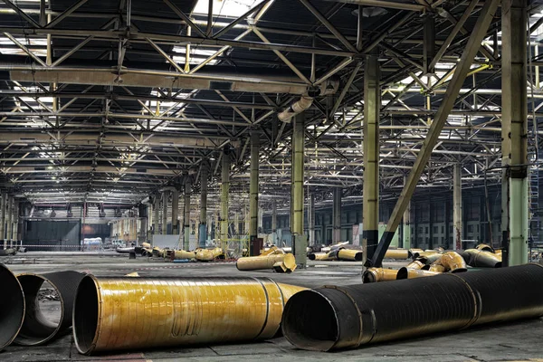 Reparatur einer verlassenen Fabrik — Stockfoto