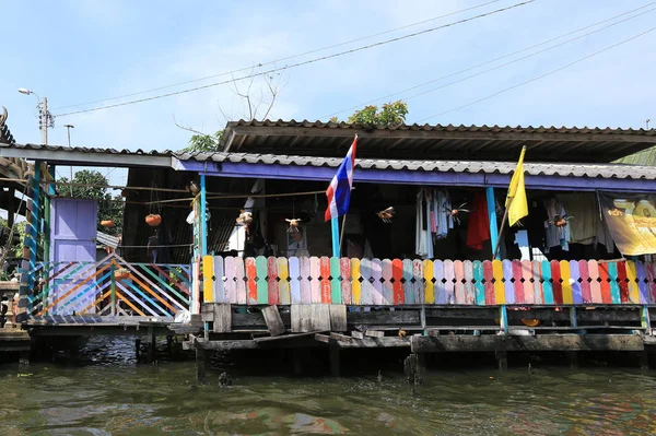 Bangkok, Thaiföld - 2014. December 15.: csónakázás a Chao Phray — Stock Fotó