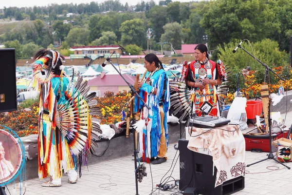 Yelabuga Russia Agosto 2014 Spettacolo Wuauquikuna Dall Ecuador Alla Fiera — Foto Stock