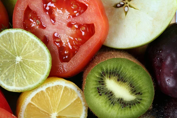 Primer Plano Estudio Surtido Frutas Verduras Maduras Cortadas —  Fotos de Stock