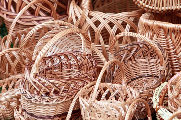 Close Wicker Baskets Other Items Made Natural Materials — Stock Photo, Image