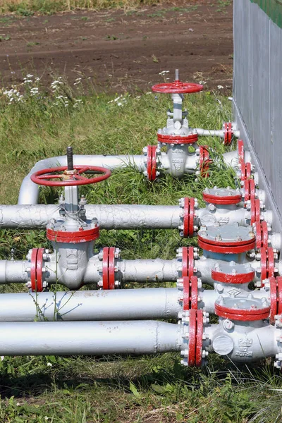 Close Pipes Valves Field Background Grass Summer — Stock Photo, Image