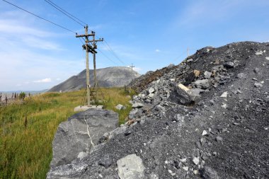 Yazın madencilik, Karagaysky 'nin kariyeri magnezit madenciliği.