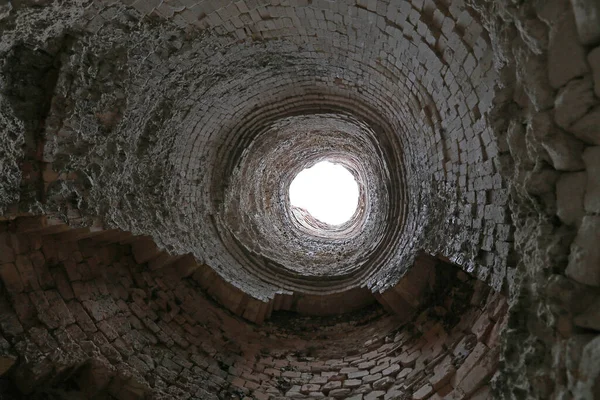 Abandonné Fours Ruine Briques Rouges Dans Oural Été — Photo