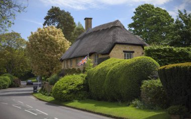 Thatched Cotswold yazlık, Chipping Campden, Gloucestershire, İngiltere