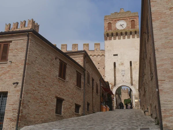 Entrada Principal Gradara Construida Bajo Torre Del Reloj —  Fotos de Stock