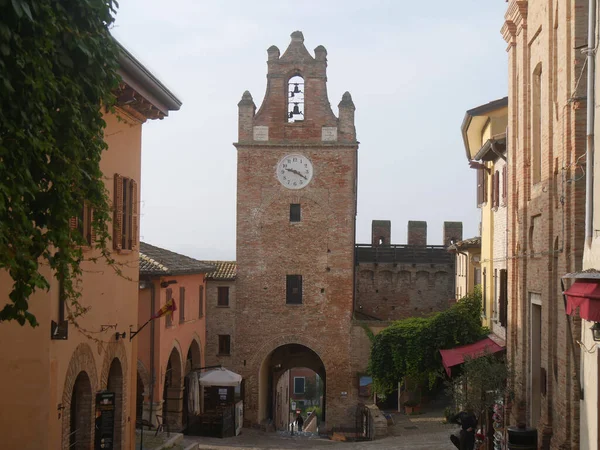 Straat Het Historische Centrum Van Het Dorp Gradara Door Gebouwen — Stockfoto