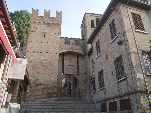 Calle Centro Histórico Del Pueblo Gradara Puerta Fortaleza —  Fotos de Stock