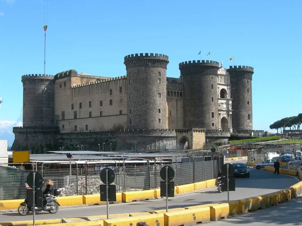 Νάπολη Maschio Angioino Μεσαιωνική Πρόσοψη Κάστρου Κυλινδρικούς Πύργους — Φωτογραφία Αρχείου