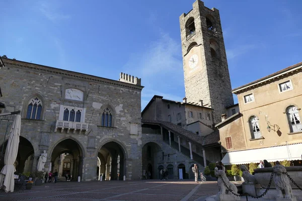 Bergamo Piazza Vecchia Hlavní Náměstí Horního Města Věží Campanone Fasádou — Stock fotografie