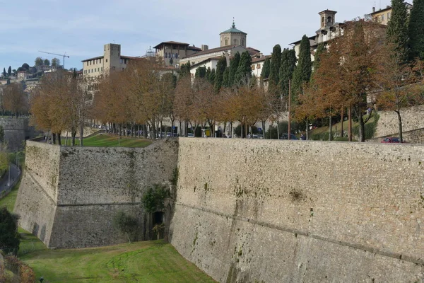 Bergamo Murar Med Brädor Runt Den Övre Staden — Stockfoto