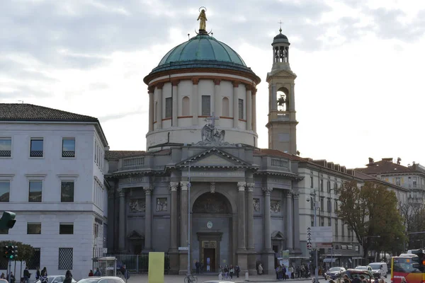 Μπέργκαμο Chiesa Santa Maria Delle Grazie Πρόσοψη Νεοκλασικό Στυλ Κίονες — Φωτογραφία Αρχείου
