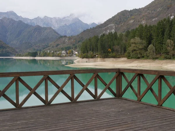 Barcis Lake Panoramic Wooden Balcony Turquoise Water Lake — Stock fotografie