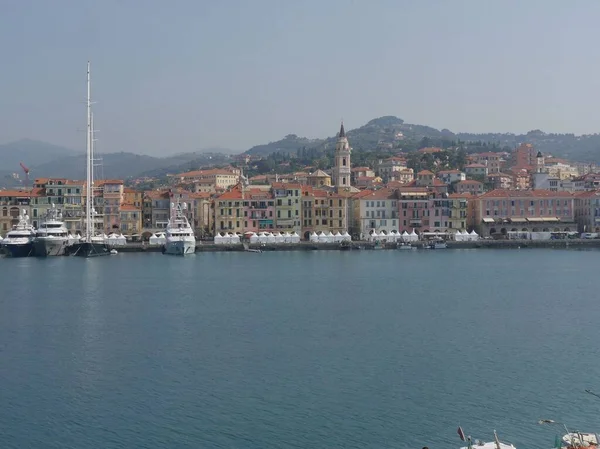 Panorama Van Pier Naar Vuurtoren Calata Cuneo Kade Van Imperia — Stockfoto