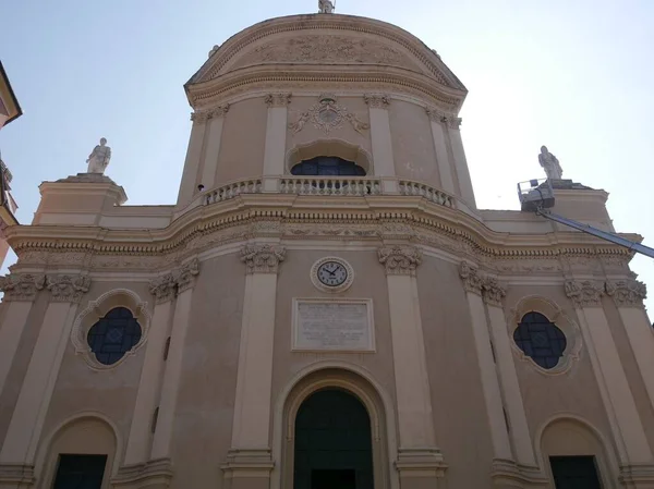 Bílá Barokní Fasáda Kolegiální Baziliky San Giovanni Baptist Imperii Oněglia — Stock fotografie