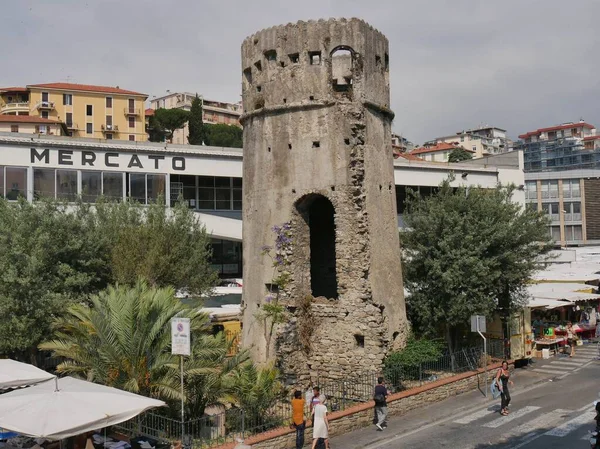 Sanremo Sarazenenturm Vor Dem Modernen Marktgebäude Übersetzung Markt — Stockfoto