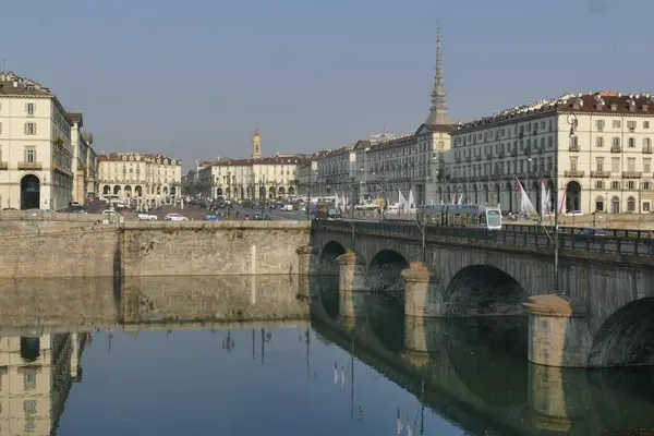 Turín Vittorio Emanuele Most Přes Řeku Vittorio Veneto Náměstí Pozadí — Stock fotografie