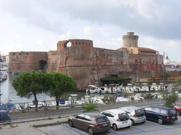 Livorno Fortezza Vecchia Fort Gebouwd Oude Haven Met Muren Rode — Stockfoto