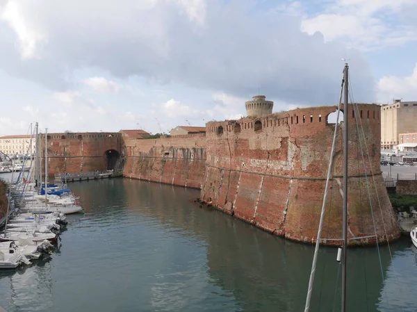 Livorno Festung Fortezza Vecchia Antiken Hafen Mit Mauern Aus Rotem — Stockfoto