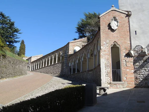 Udine Escalada Para Castelo Ladeado Pelo Pórtico Lippomano Loggia — Fotografia de Stock