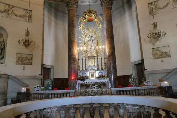 Turín Gran Madre Iglesia Interior Con Decoraciones Oro —  Fotos de Stock