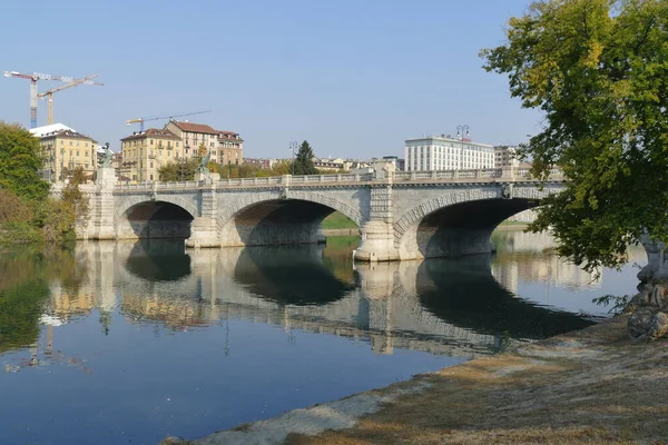 Turin Murazzi Ancient Palaces Vittorio Emanuele Bridge Reflected Water River — Stock Photo, Image