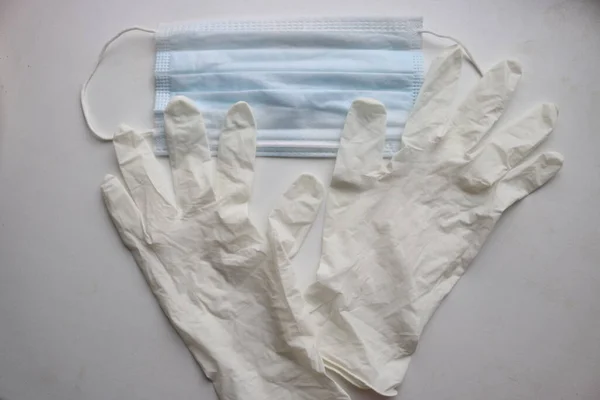 Mask sanitizer gloves-the minimum set for leaving the house.