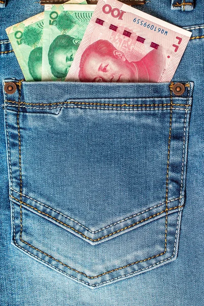 Čína jüan v kapse džíny — Stock fotografie