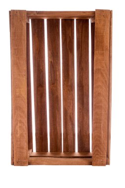 beyaz arkaplanda izole ahşap kutu.