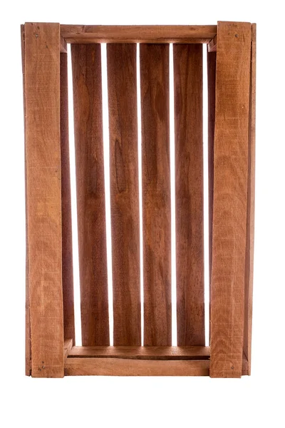 beyaz arkaplanda izole ahşap kutu.