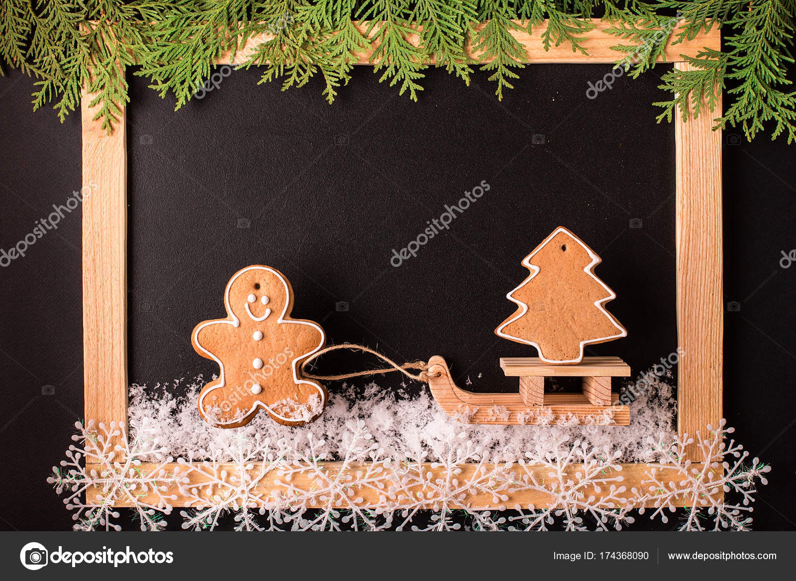 Weihnachten Lebkuchen Mit Leerer Schwarzer Tafel Stockfoto C Mars58