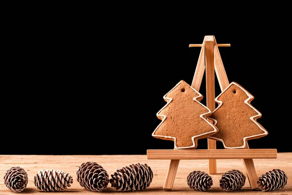 Şövale Noel zencefilli kurabiye ile — Stok fotoğraf