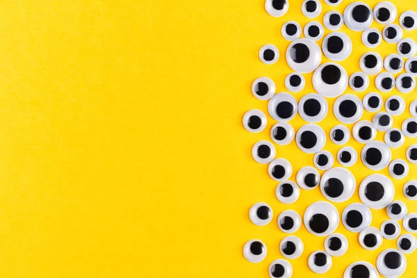 Padrão Olhos Plástico Googly Backgroud Amarelo Usado Para Imitação Globos — Fotografia de Stock