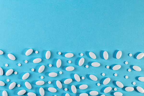 Медицинское Образование Белый Рисунок Таблеток Синем Фоне Плоский Лежал Концепция — стоковое фото
