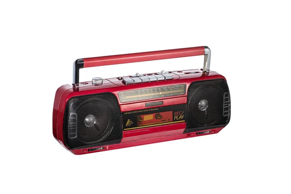 Grabadora de cassette de radio vintage aislada sobre fondo blanco — Foto de Stock