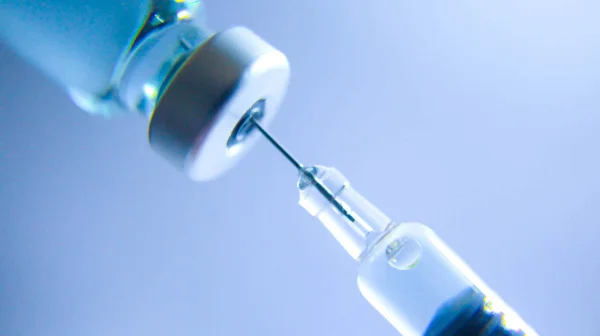Injekční Lahvička Vakcínou Dávka Vakcíny Injekční Stříkačka Injekčními Jehlami Proti — Stock fotografie