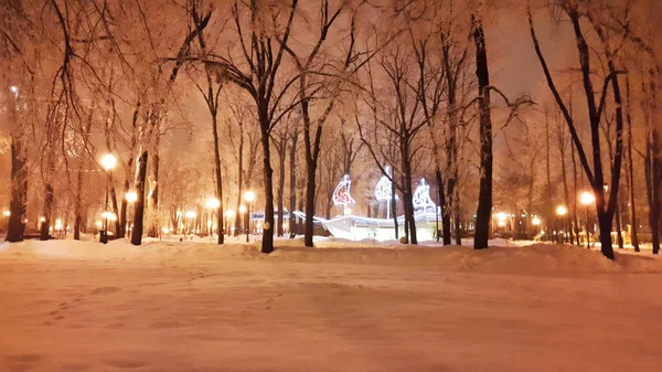 Decorações para férias em Kharkiv no inverno - janeiro 2017 Ukr — Fotografia de Stock