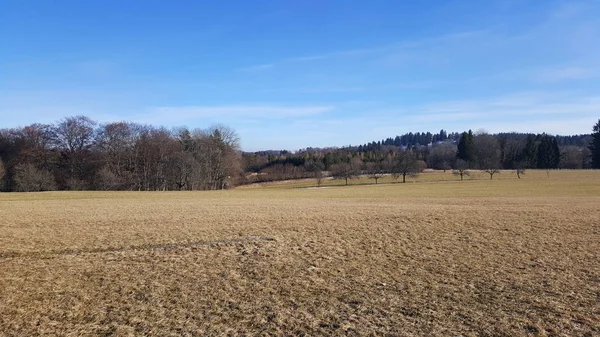 Naturlandschaft und blauer Himmel in Deutschland — Stockfoto