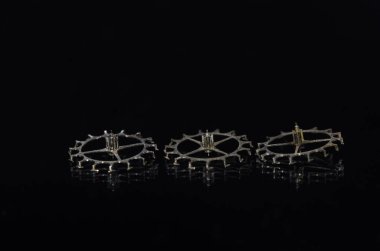 Watch parçalar: Üç Vintage metalik kaçış tekerlekli silindir Escapement için 