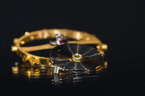 Pièces de montre : Balance Wheel, spiral et rubis Impulse Roller Jewel — Photo