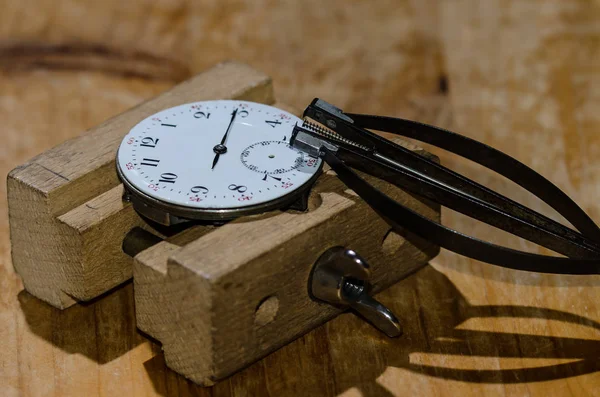 Watch Repair: Pocket Watch Movement with Hands Remover