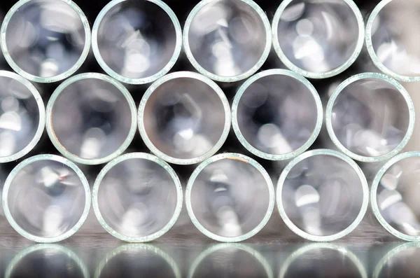 Özet: Duvar bulanık çevrelerin uyguladıkları desen oluşturan 